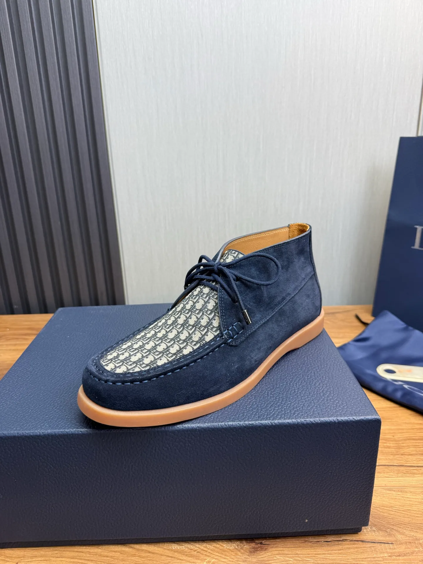 Factory price 620💰 [Dior] Men’s official website na hot sale🔥Imported cowhide + cowhide lining. Original rubber wear-resistant outsole. High quality shipment ⬆️Code number 38-44, (45 customized)